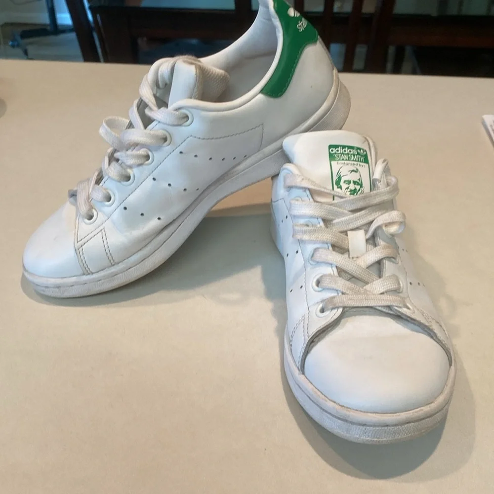 ADIDAS STAN SMITH LEATHER COURT SNEAKER LOW TOP ATHLEISURE WHITE GREEN SZ 4 EU36